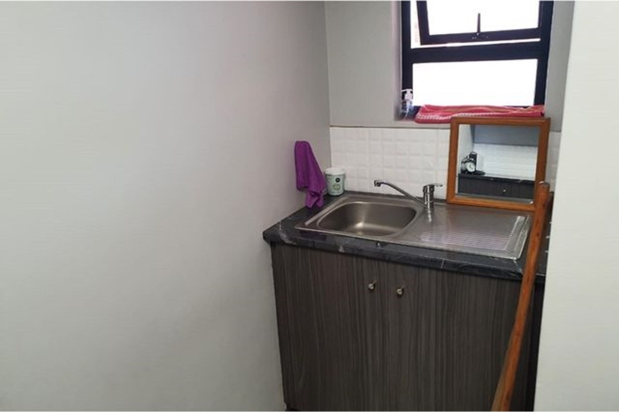 To Let commercial Property for Rent in Fairview Eastern Cape